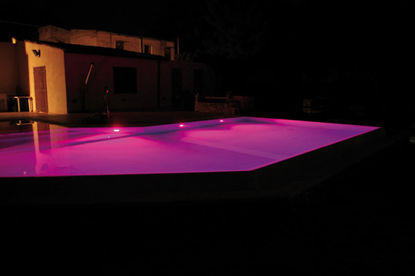 Illuminazione piscina