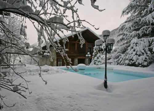 Svernante in piscina