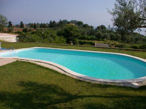 Pulizia della piscina