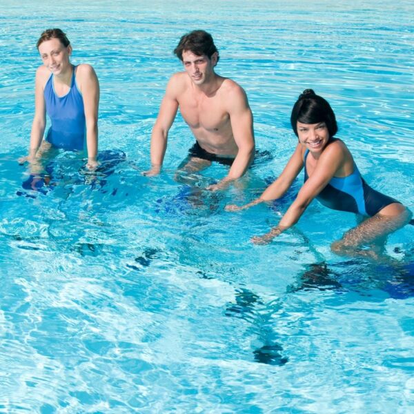 Acquabike in piscina